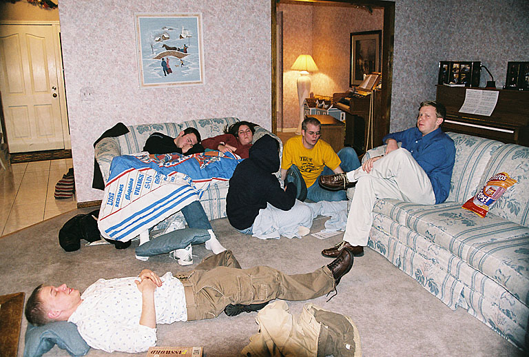 Jeremy, Mark, Erica cash out, while Kirsten, Kelby and Jon try to keep the party going.