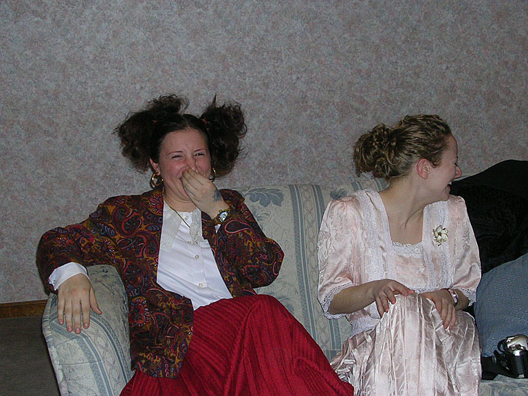 Ruthie and Kristi still cannot make the serious thing work.
